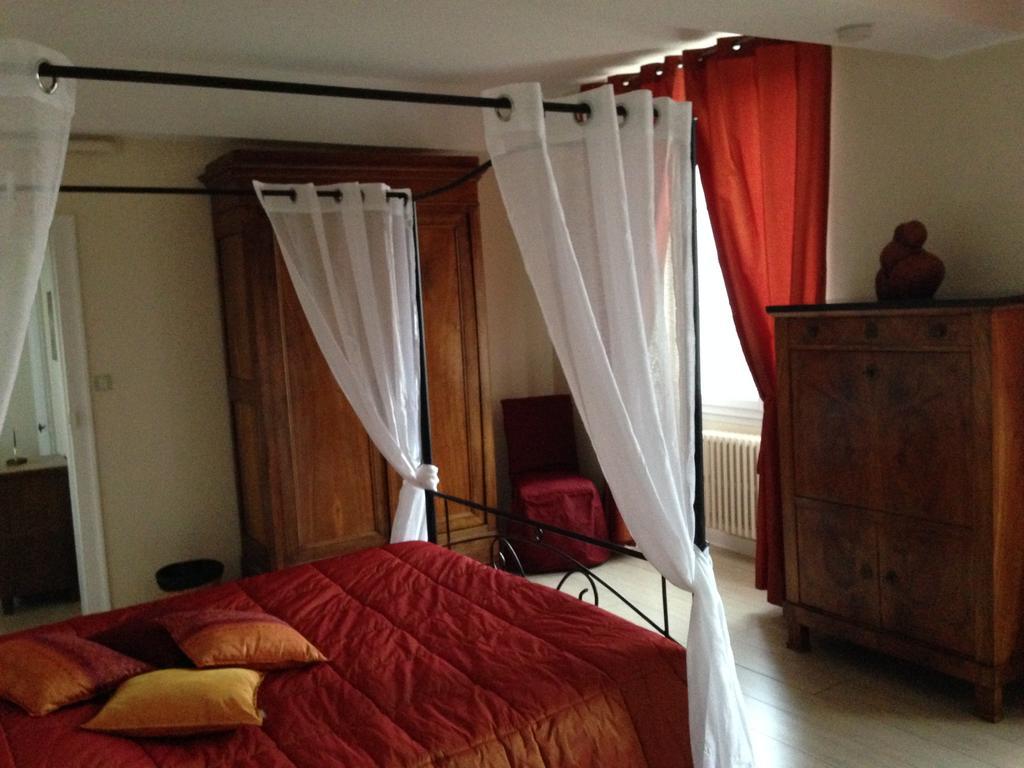 Comme A La Maison Bed and Breakfast Tours-sur-Marne Rum bild