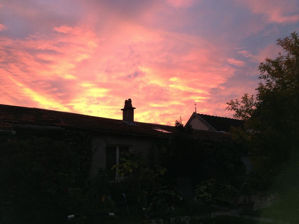 Comme A La Maison Bed and Breakfast Tours-sur-Marne Exteriör bild